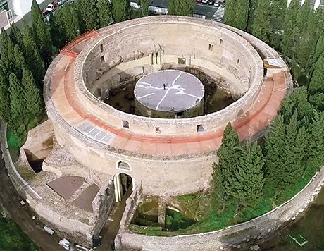 Restauração do Mausoléu de Augusto: Marco em Roma