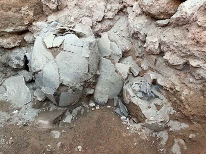 Jarros de armazenamento descobertos em Siló